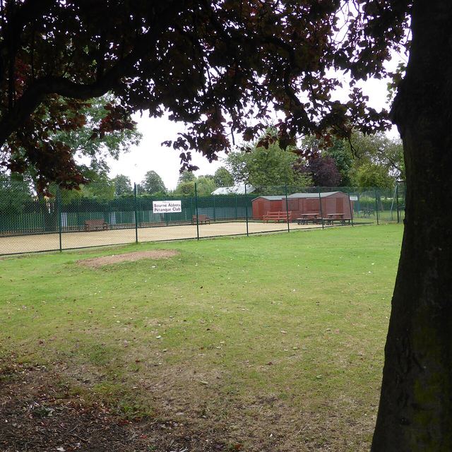 Pétanque ve Bocce: Toplar, Sahalar ve Atış Şekilleri Arasındaki Fark